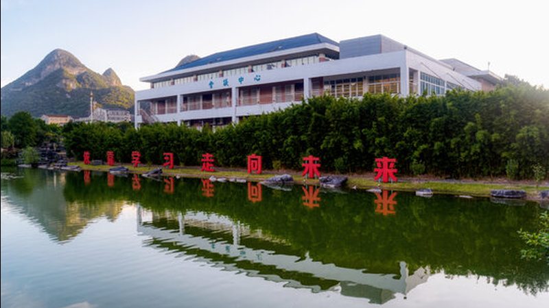 打样PCB板材质选择：关键因素与误区解析**